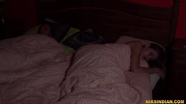 जीजा ने साली की चुत और गांड में जमकर चुदाई की जबकि पत्नी उनके बगल में सो रही थी