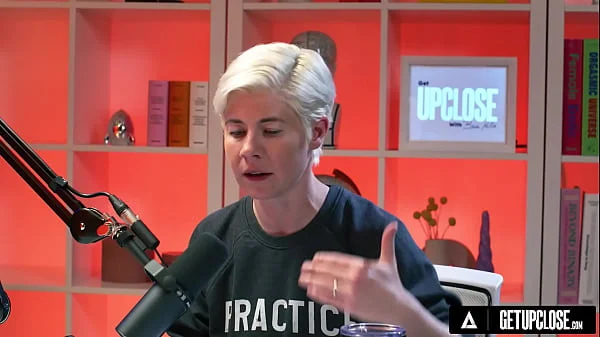 UP CLOSE - How Women Orgasm With Busty PAWG MILF Kenzie Taylor! INTENSE HITACHI ORGASM! FULL SCENE