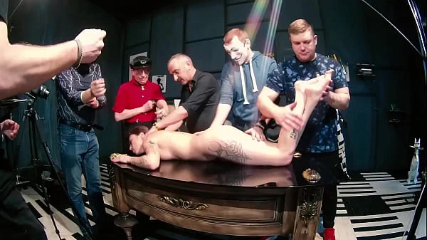 USERS. Ten photographers and nude model Pretty Mary (2023) backstage