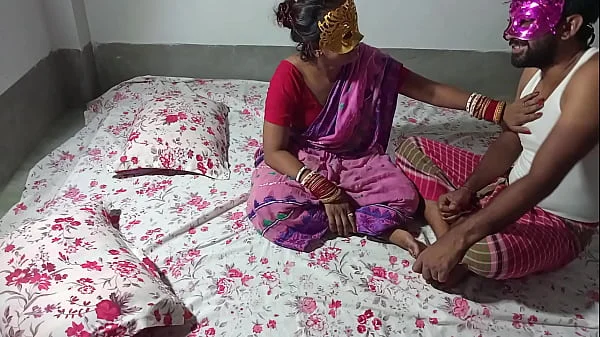 बीमार मालकिन को राजू नौकर ने मालिश करने के बाद चोदा