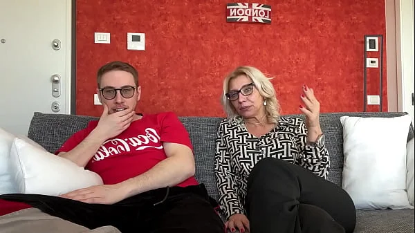 ISIDE72 ITALIANA SIGNORA SPOSATA SUCCHIA IL CAZZO DI MAX FELICITAS E SI FA SCOPARE A PECORA PRENDENDO TUTTA LA SBORRA