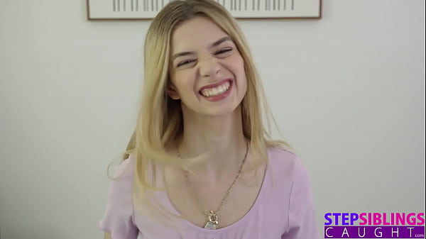 Molly Little excitedly says to Stepbro, You shot it right in my face! - S20:E3