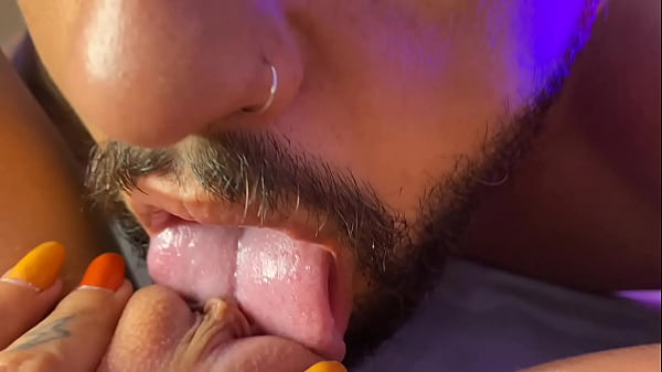 Chupou minha bucetinha gostoso até esguichar - Squirt - Romulo Pontess